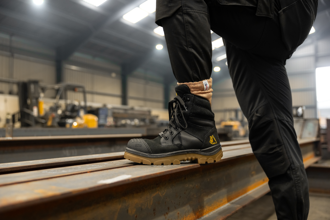 Steel Blue Southern Cross Zip Composite S3 safety boot in Black Amber, 398590-BBG, side view showing industrial zip closure and nubuck leather upper