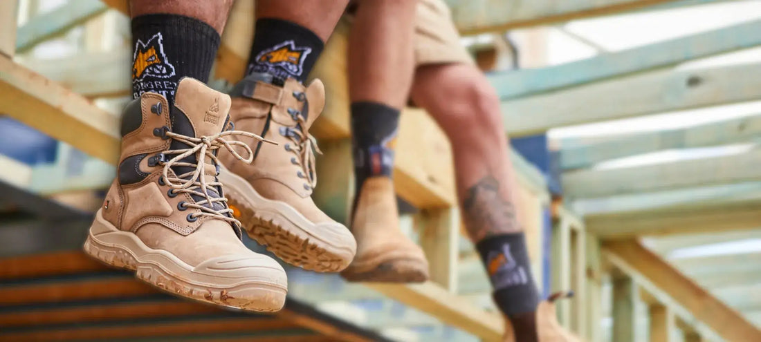 Mongrel safety boots 561 zip siders 