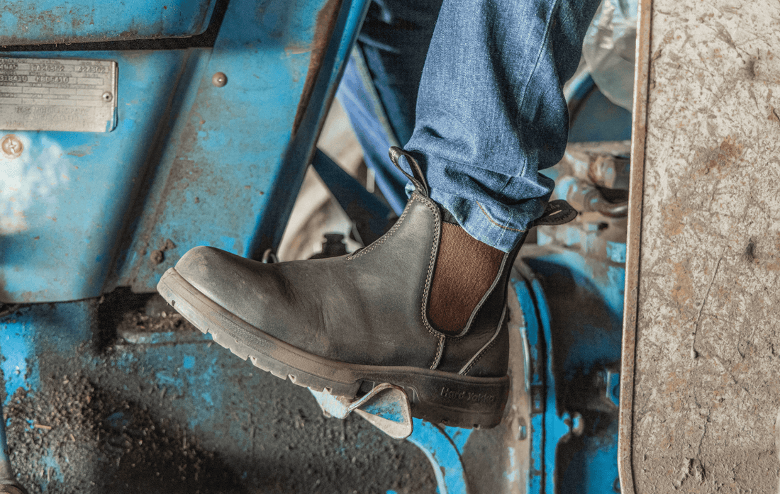 Non safety top dealer boots uk